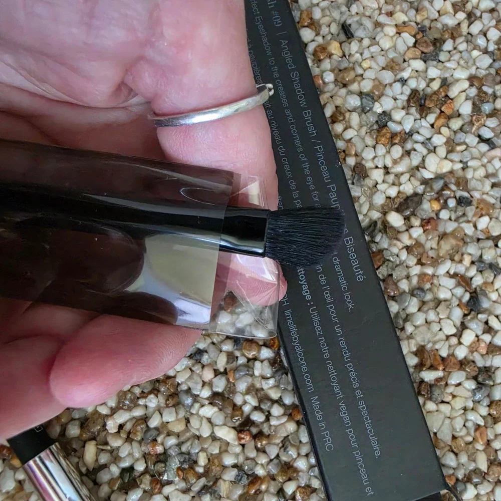 LimeLife by Alcone #09 Angled Shadow Brush and Black Eyeliner Pencil Set